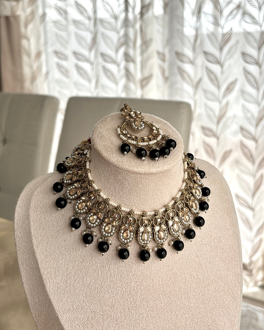 Avi Necklace Set | Black