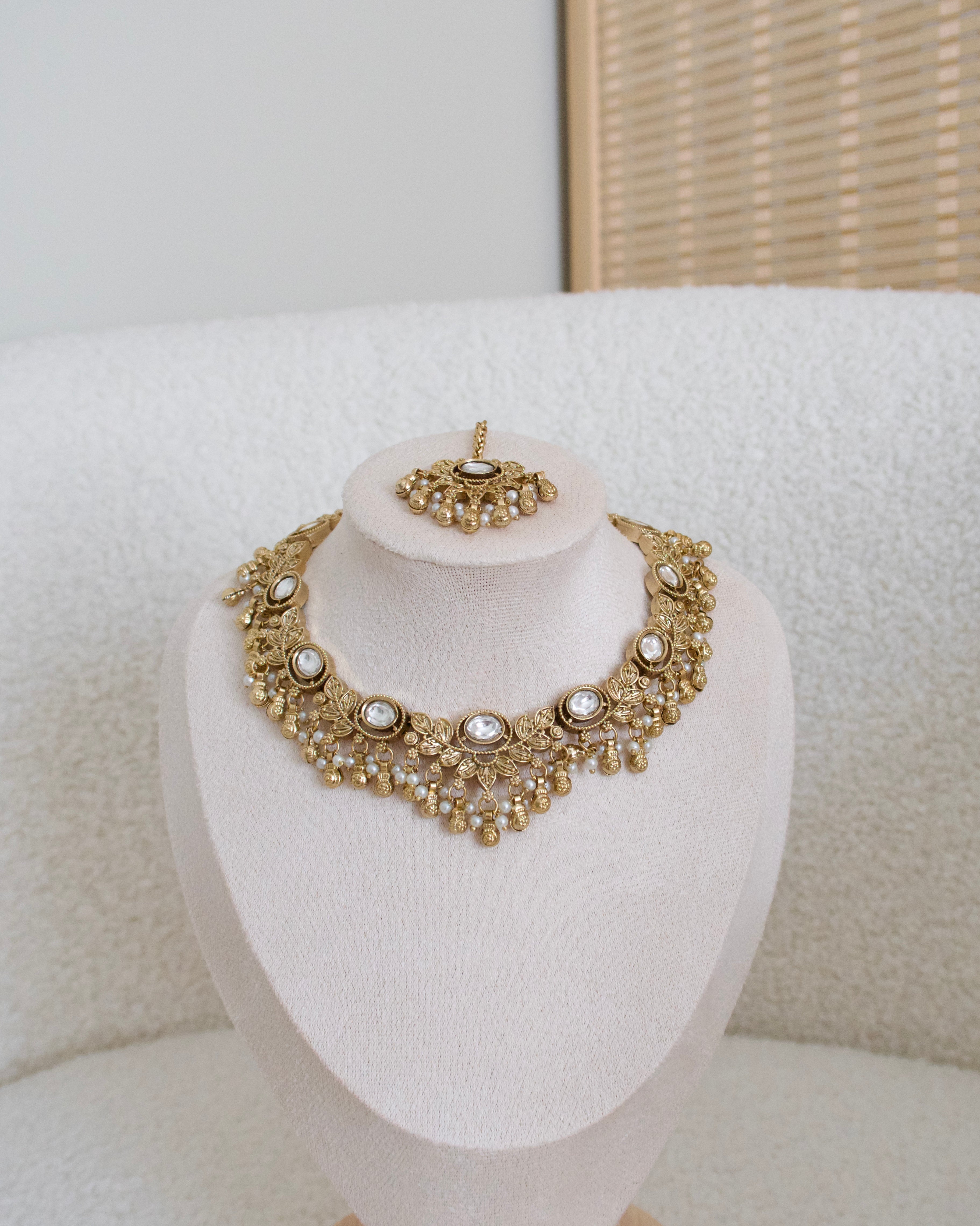 Aarna Necklace Set