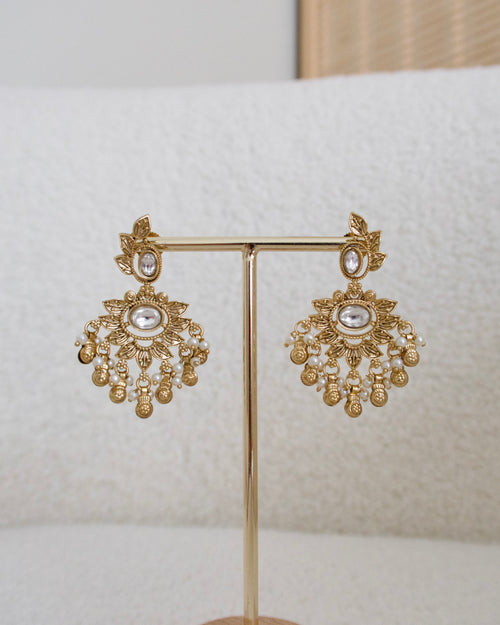 Aarna Necklace Set