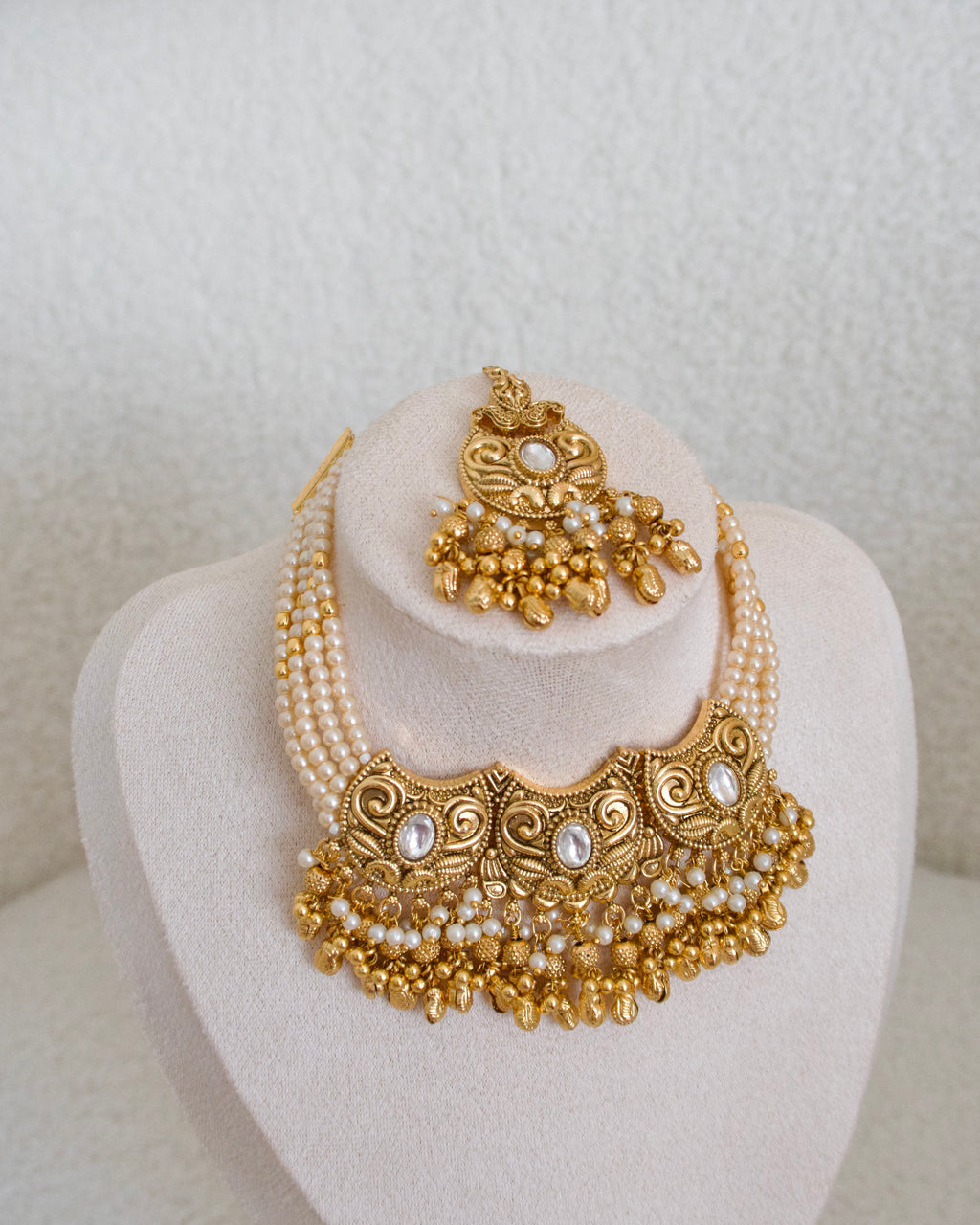 Mahira Choker Set