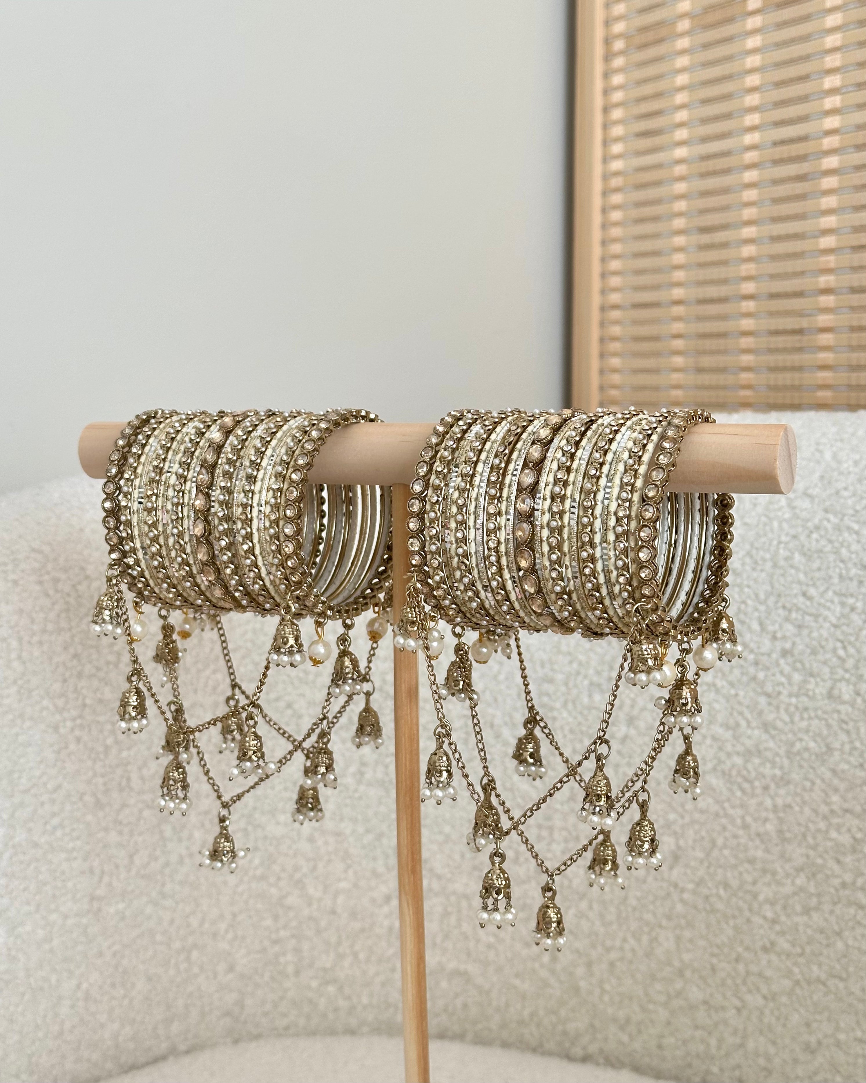 Indira Bangle Set | White