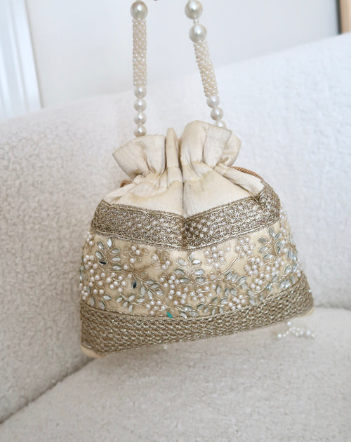 Amaira Potli | Gold
