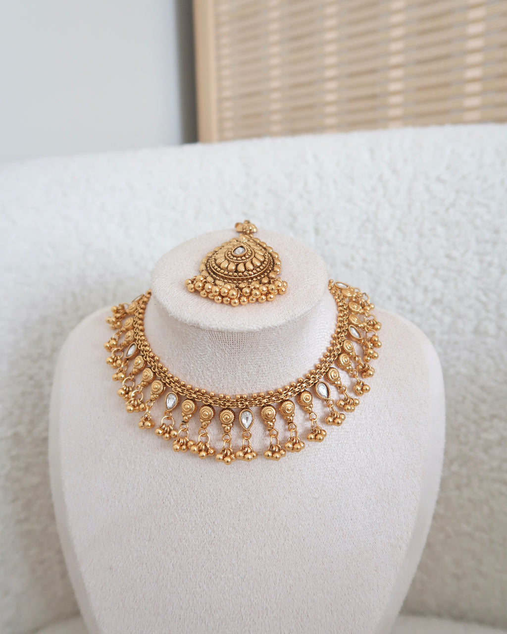 Vanya Necklace Set