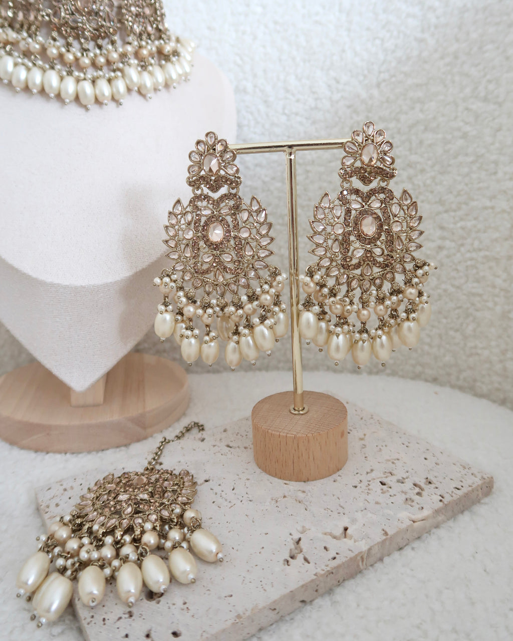 Manyat Choker Set | Gold