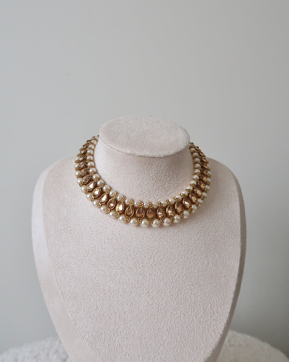 Vamika Choker Set