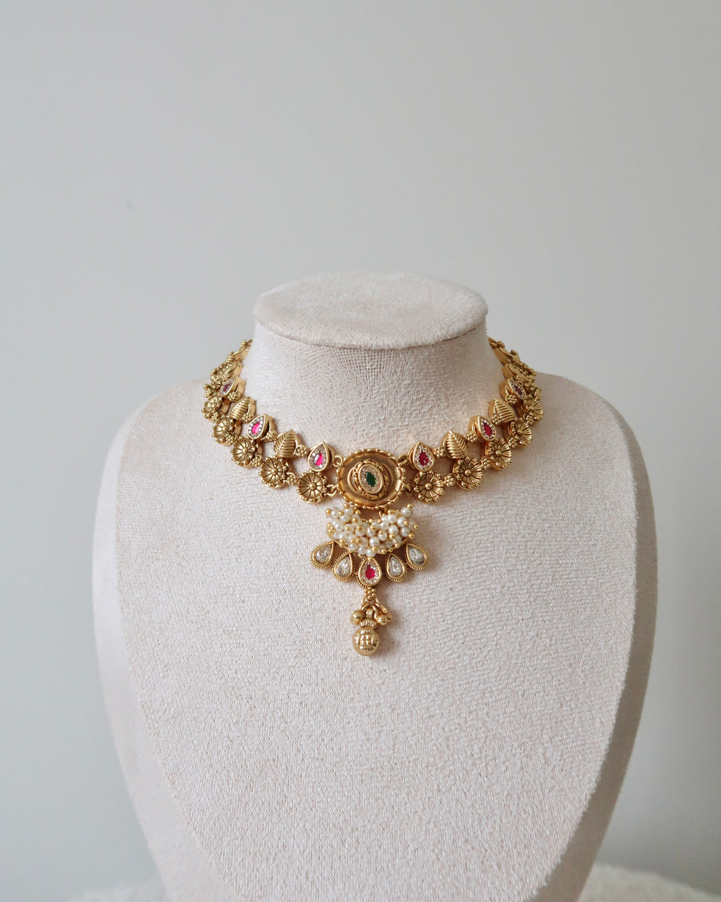 Naya Necklace Set