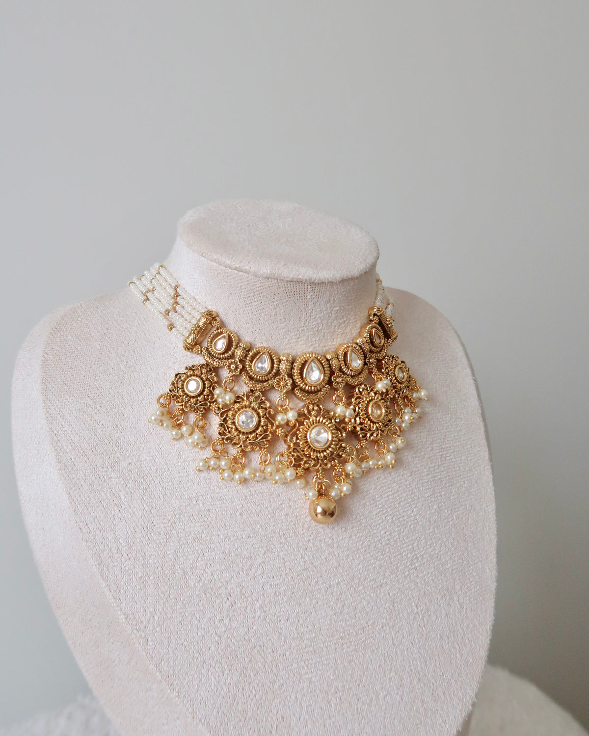 Afsana Choker Set