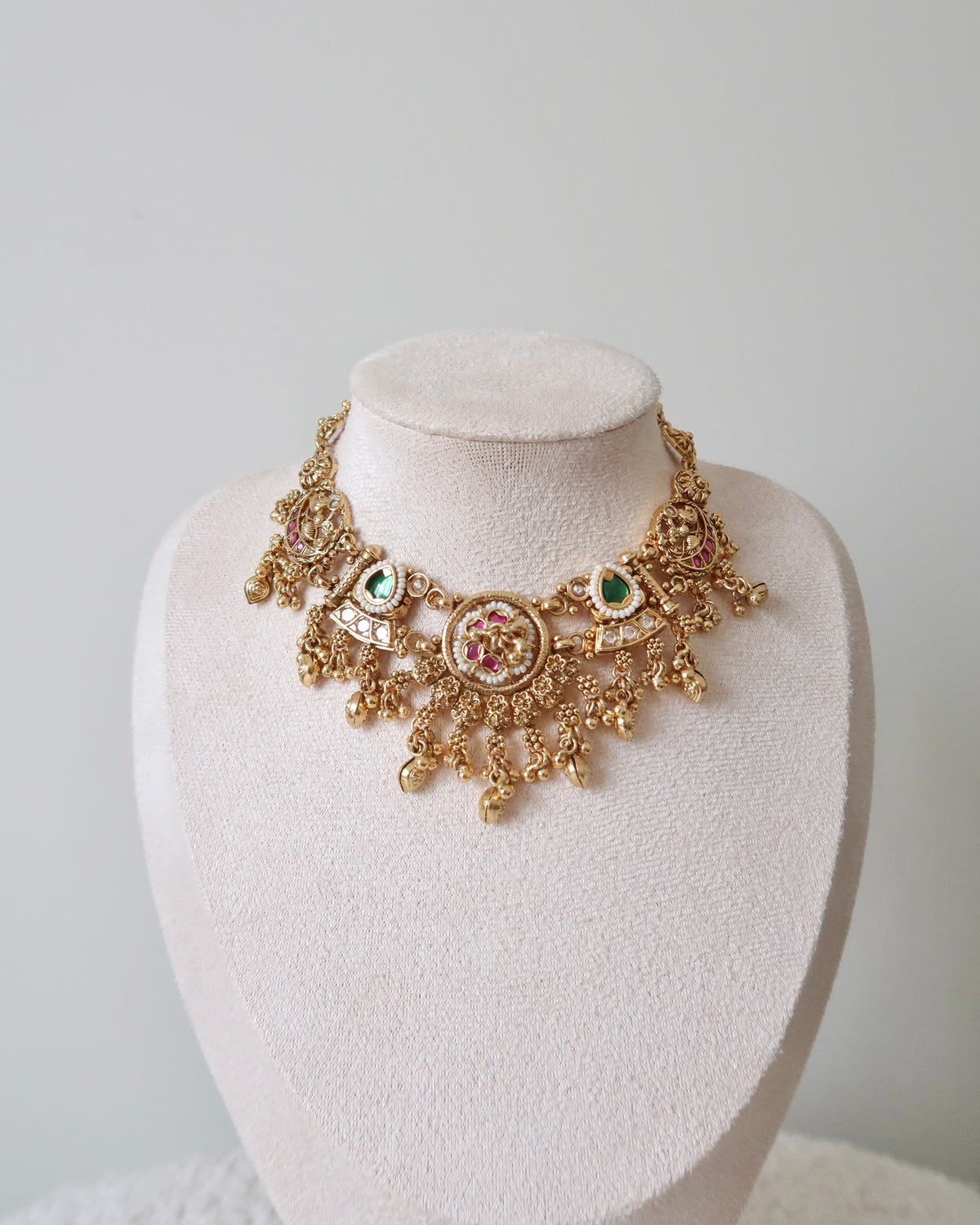 Saara Necklace Set