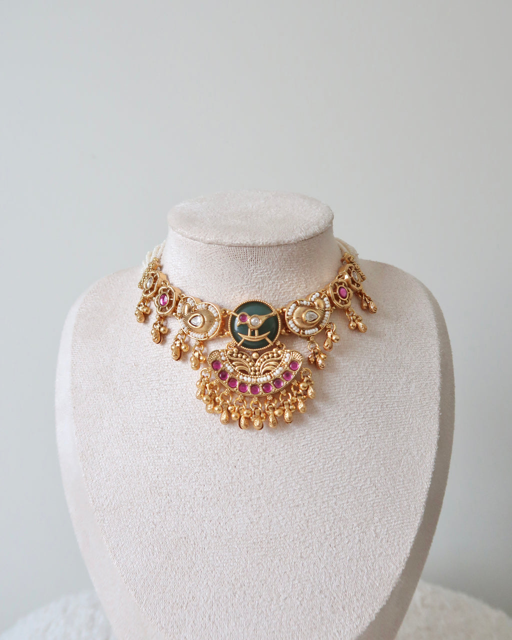 Pari Necklace Set