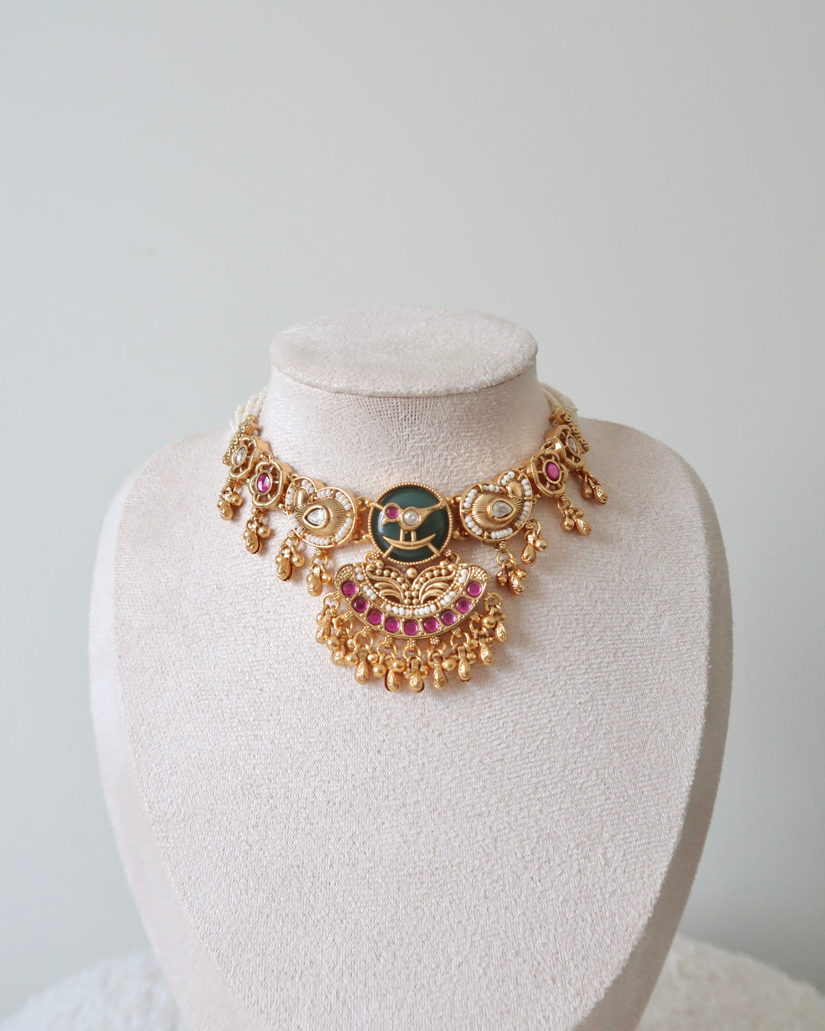 Pari Necklace Set