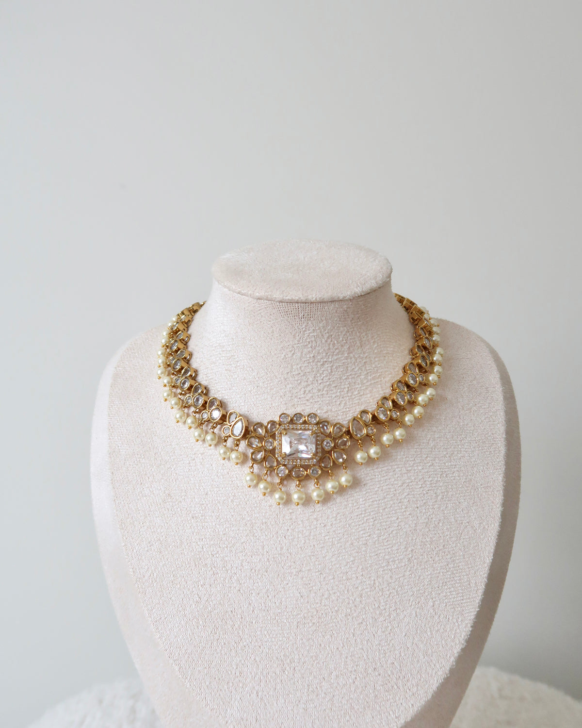 Nazia Necklace Set | White