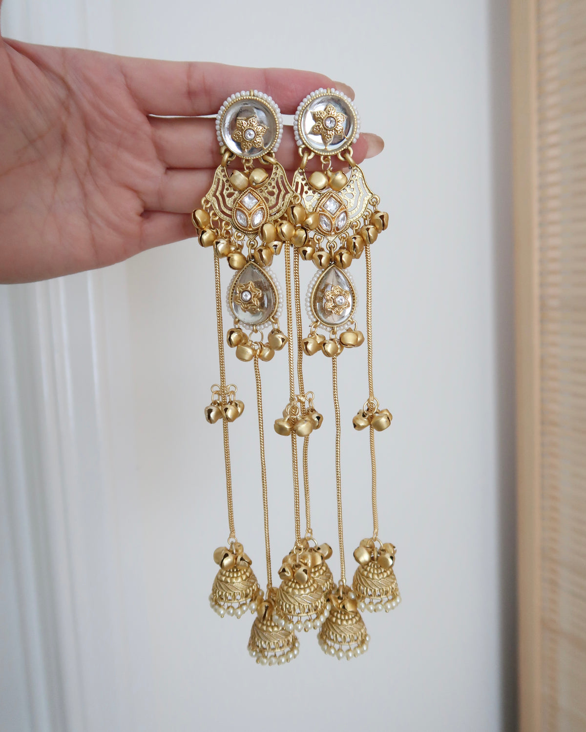 Aaliya Earrings | White