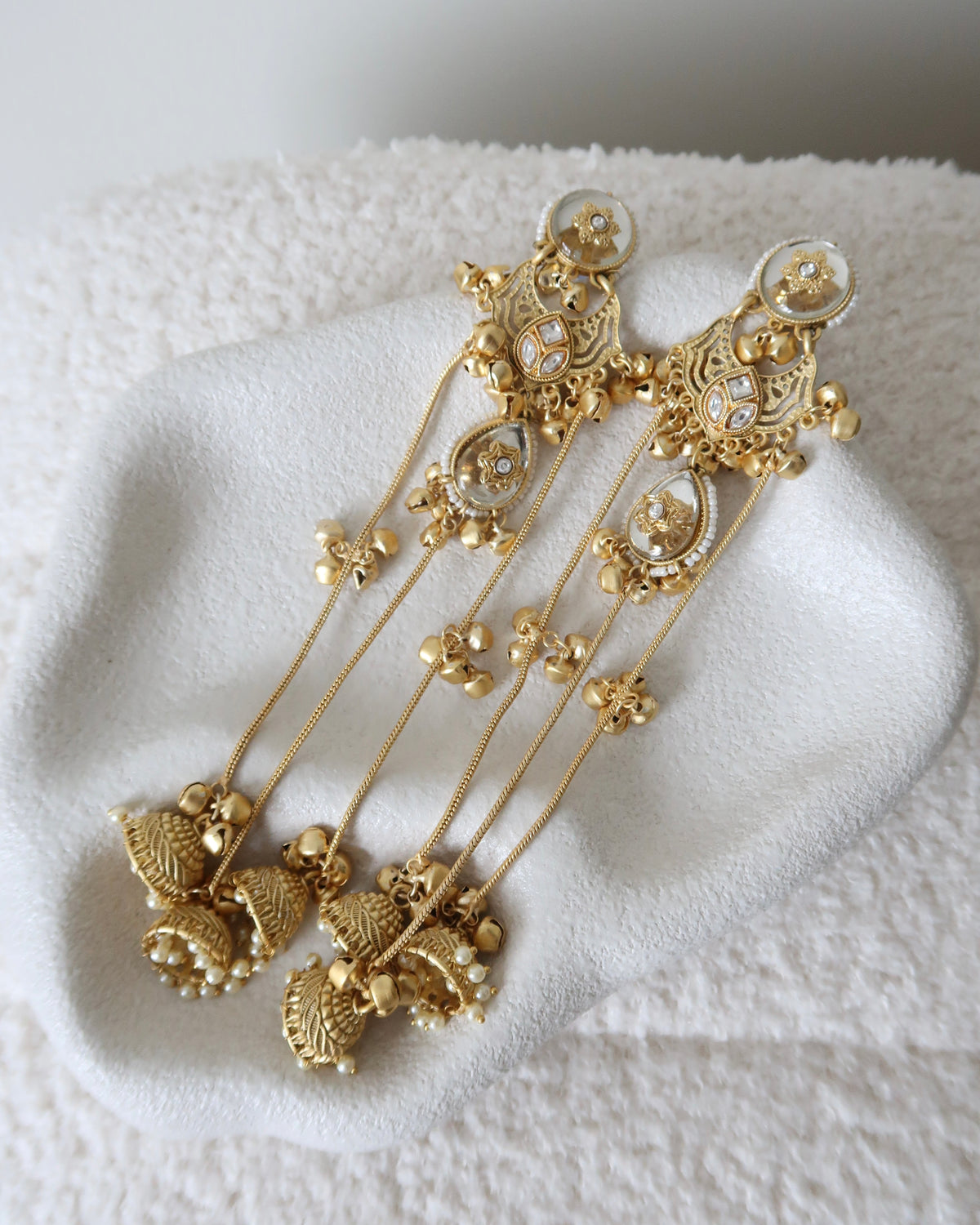 Aaliya Earrings | White