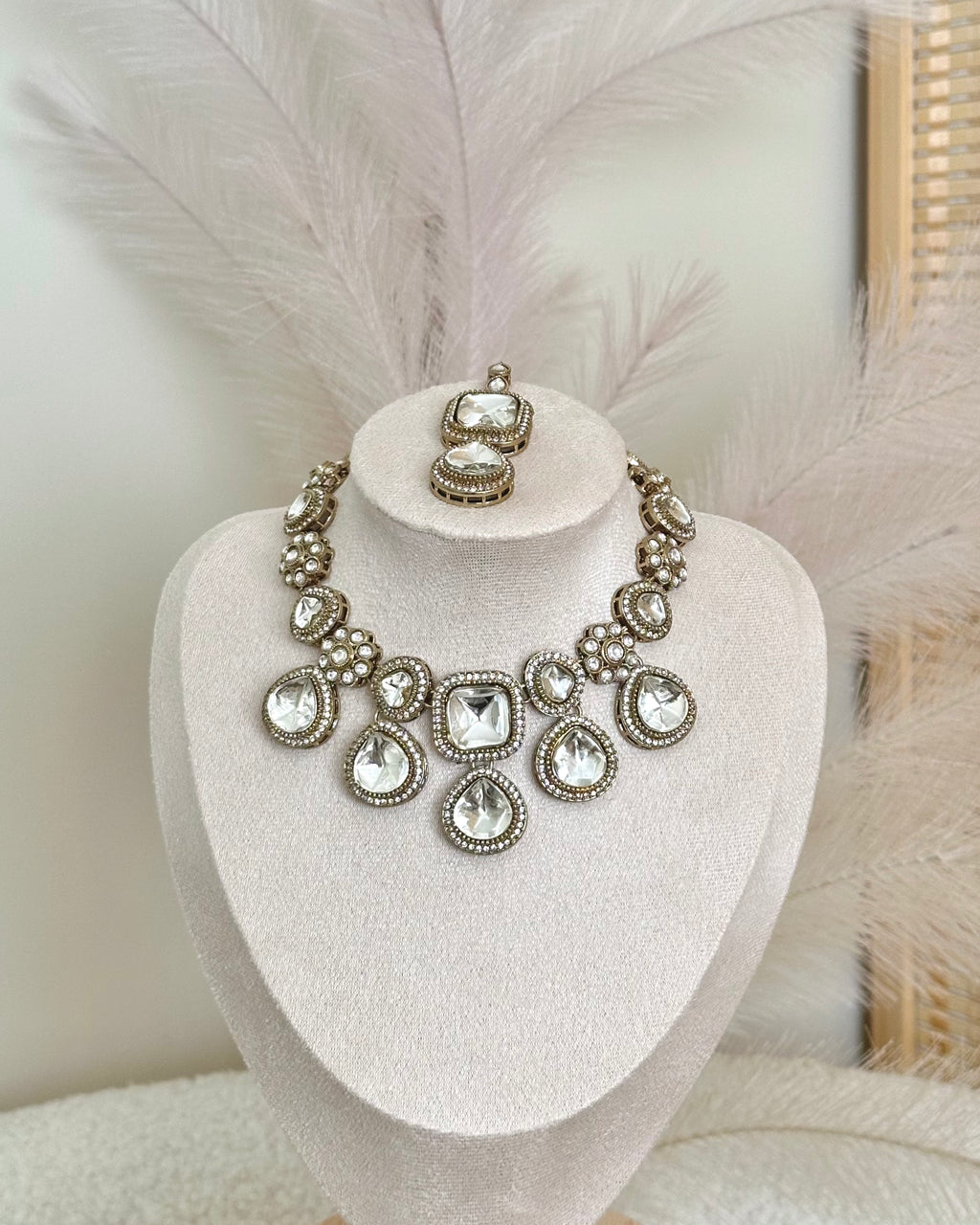 Zeenat Necklace Set | White