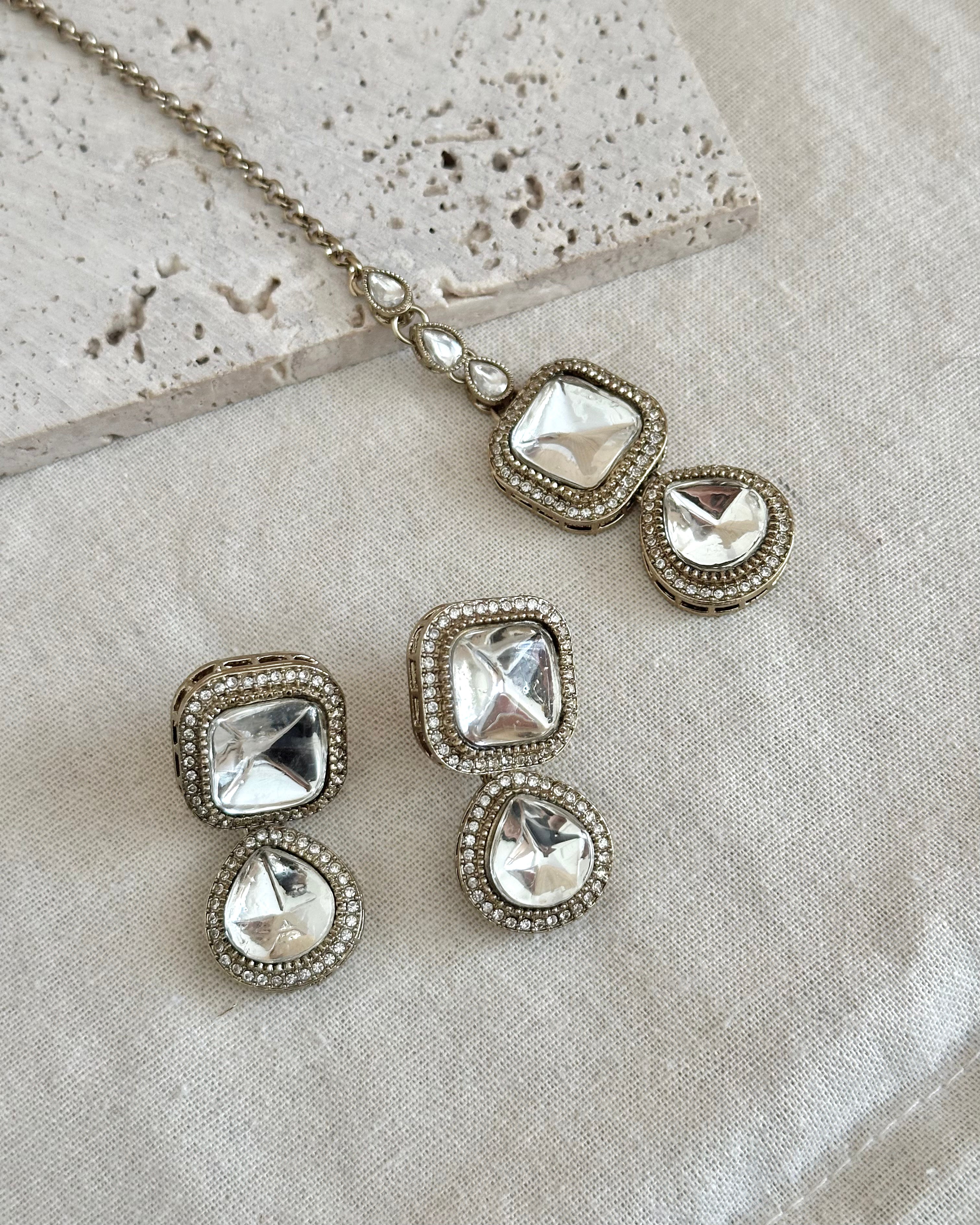 Zeenat Necklace Set | White