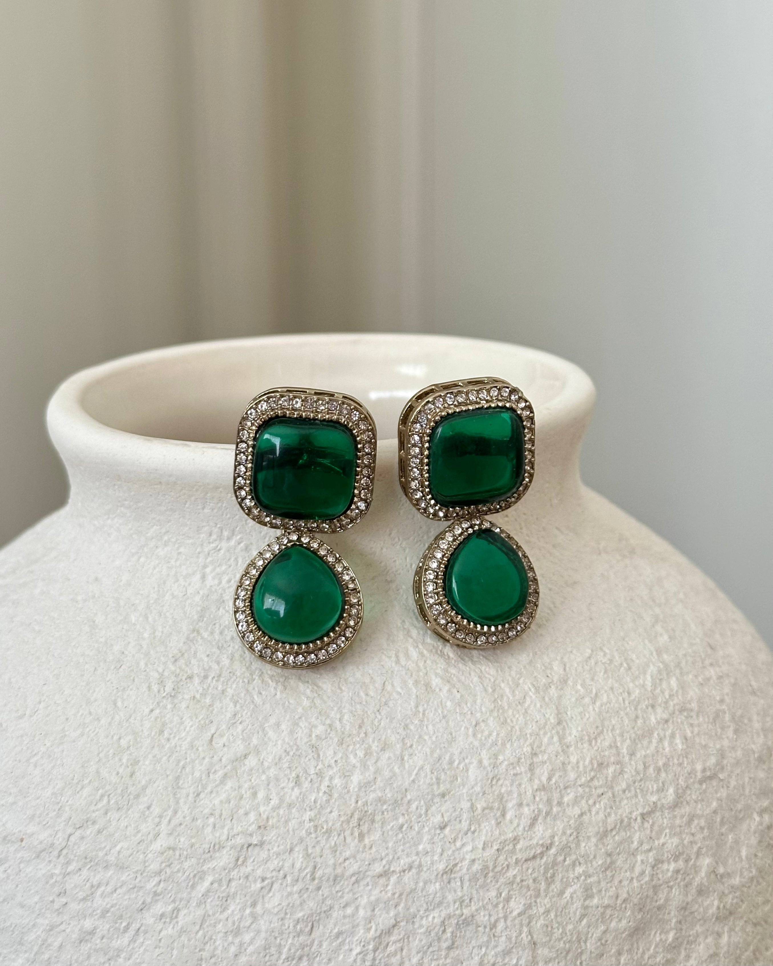 Zeenat Necklace Set | Emerald Green