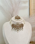 Amar Choker Set | White