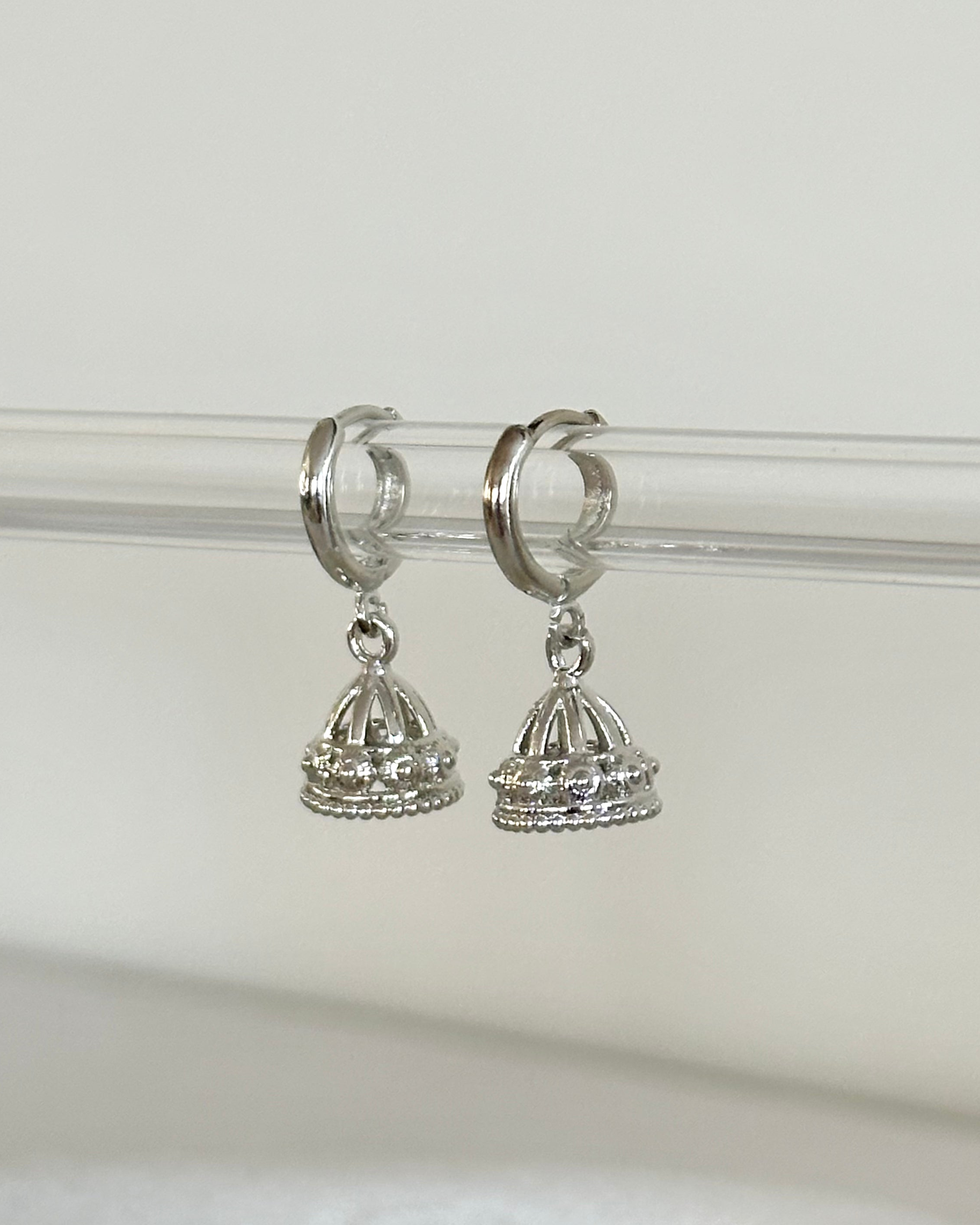 Lila Jhumki