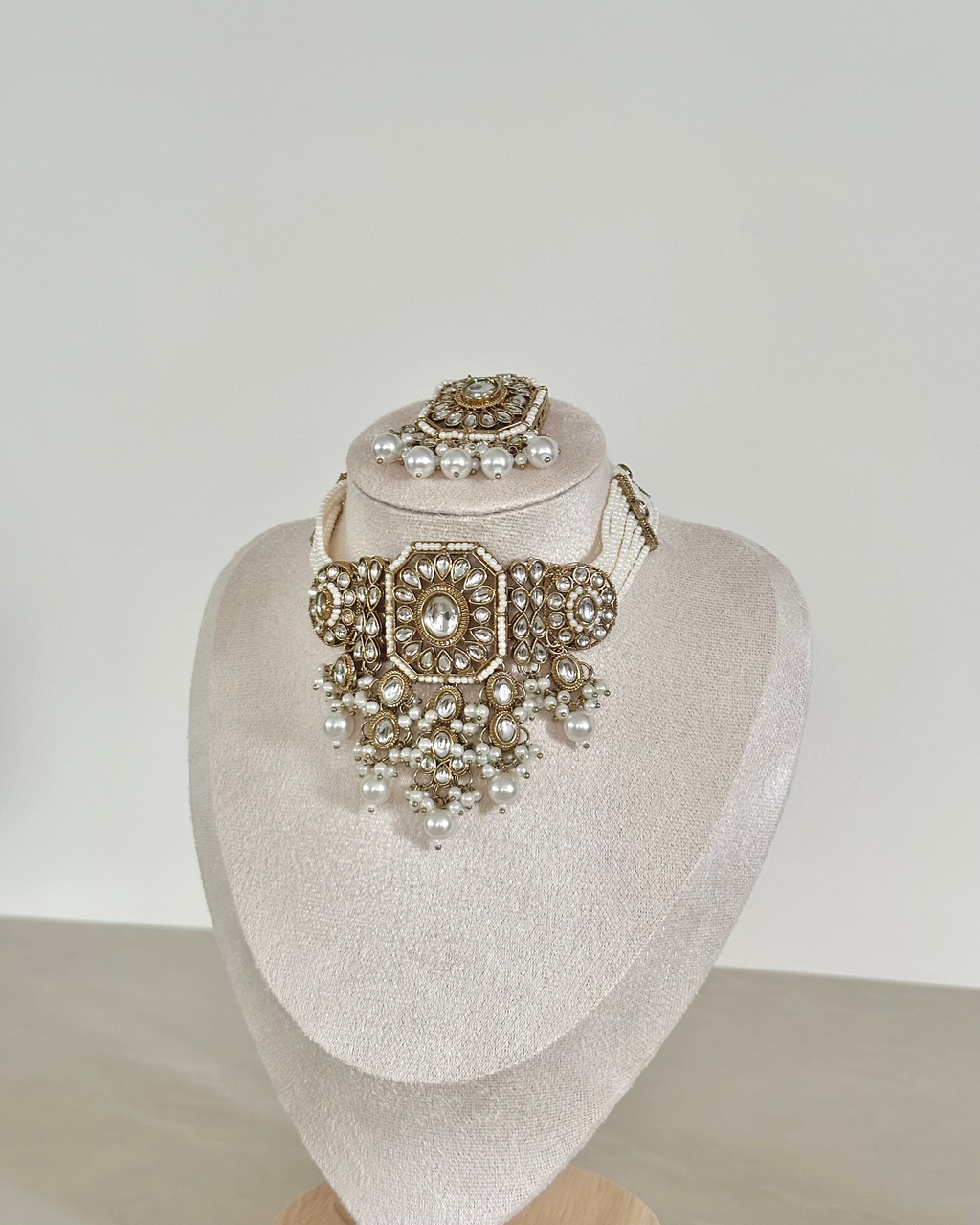 Noor Choker Set | White