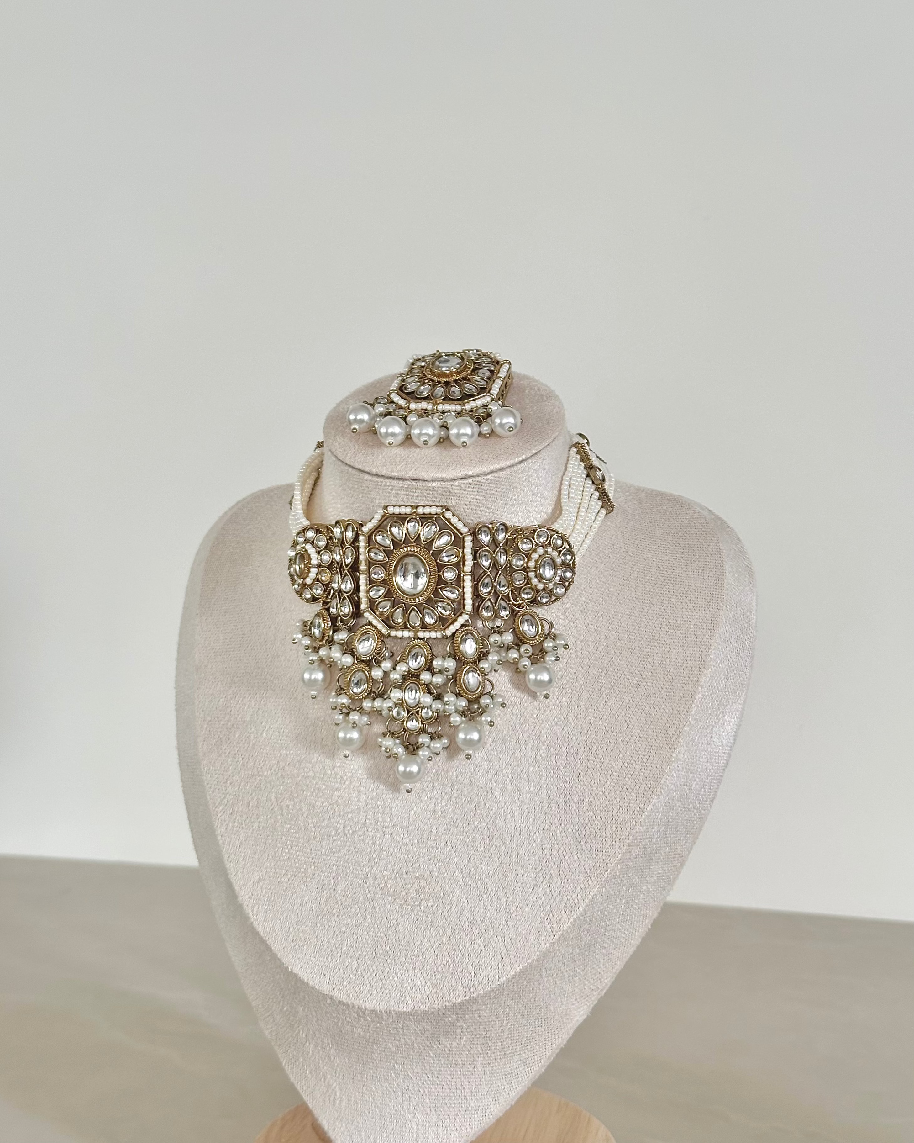 Noor Choker Set | White